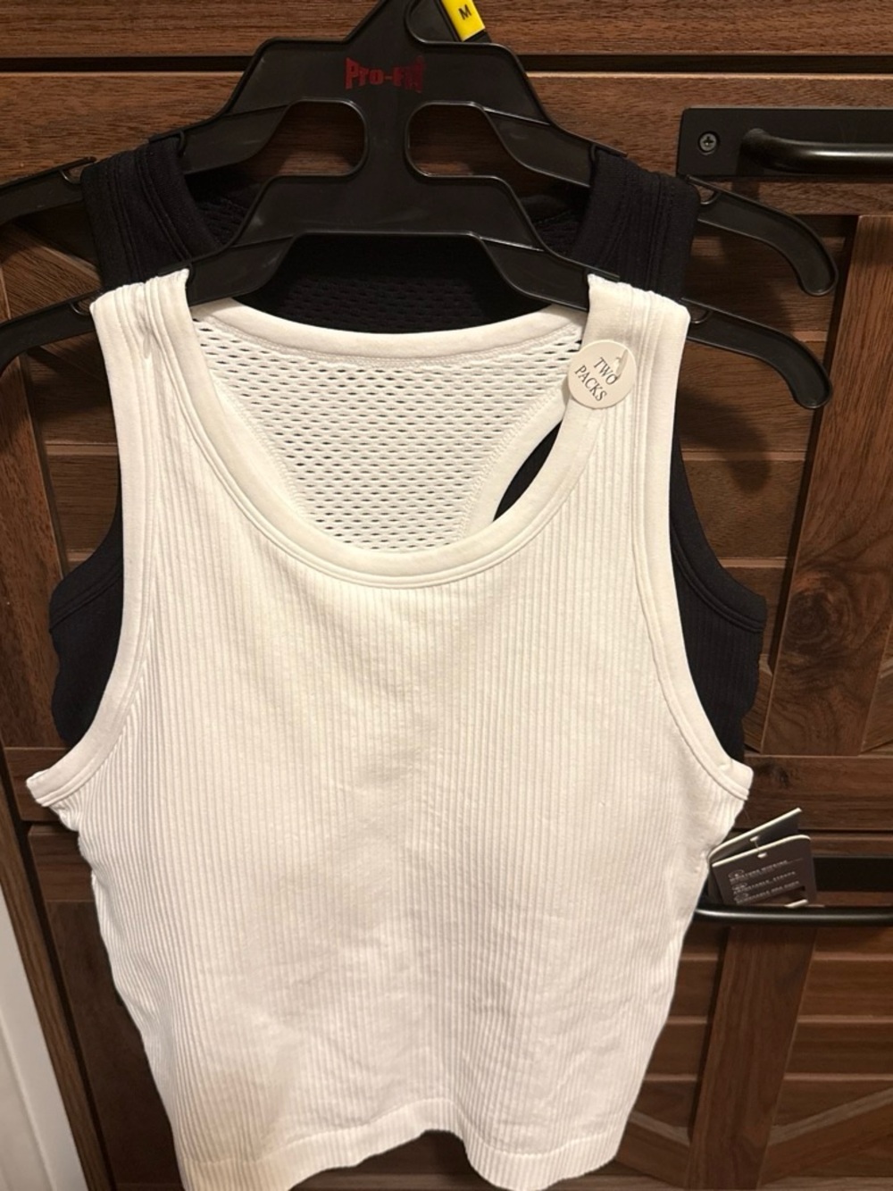 Ribbed Scoop Tank Top White& Black 2 pack